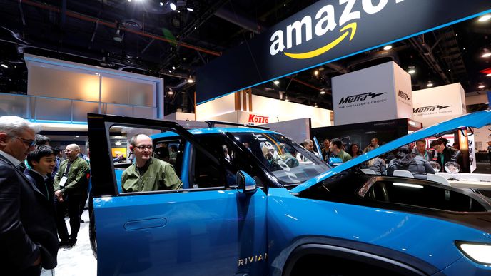Amazon si v červenci objednal sto tisíc elektrických dodávek vyrobených na míru od amerického start-upu Rivian Automotive.