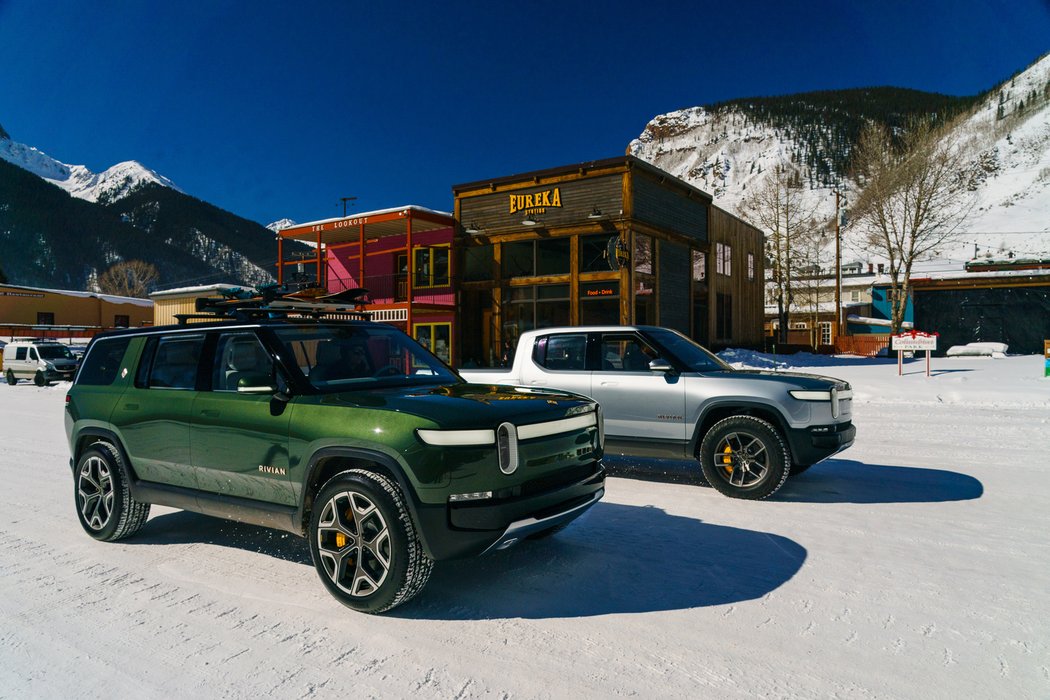 Rivian R1S