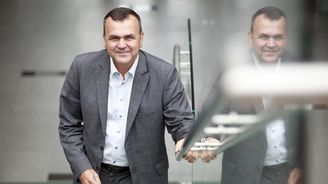 Po dvaceti letech končí šéf Řízení letového provozu Klas. Nahradit ho má Zdeněk Jelínek Po dvaceti letech končí šéf Řízení letového provozu Klas. Nahradit ho má Zdeněk Jelínek