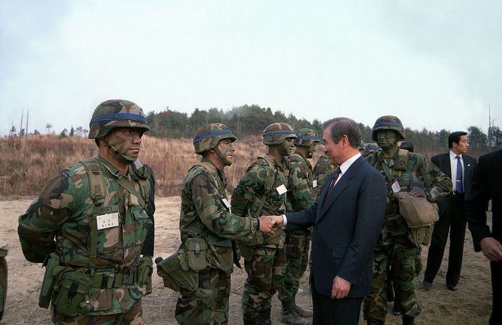 Ro Tche-u na společném vojenském cvičení USA a Jižní Koreje.