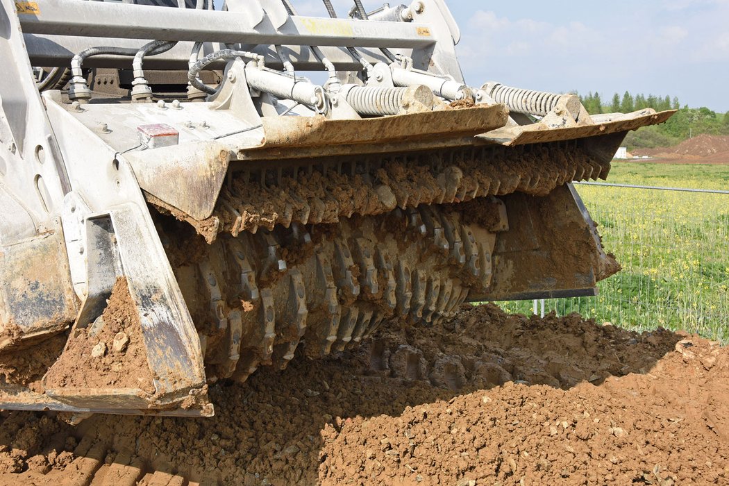 Byli jsme u ekologické rychlovýstavby silnice technologií RoadCem