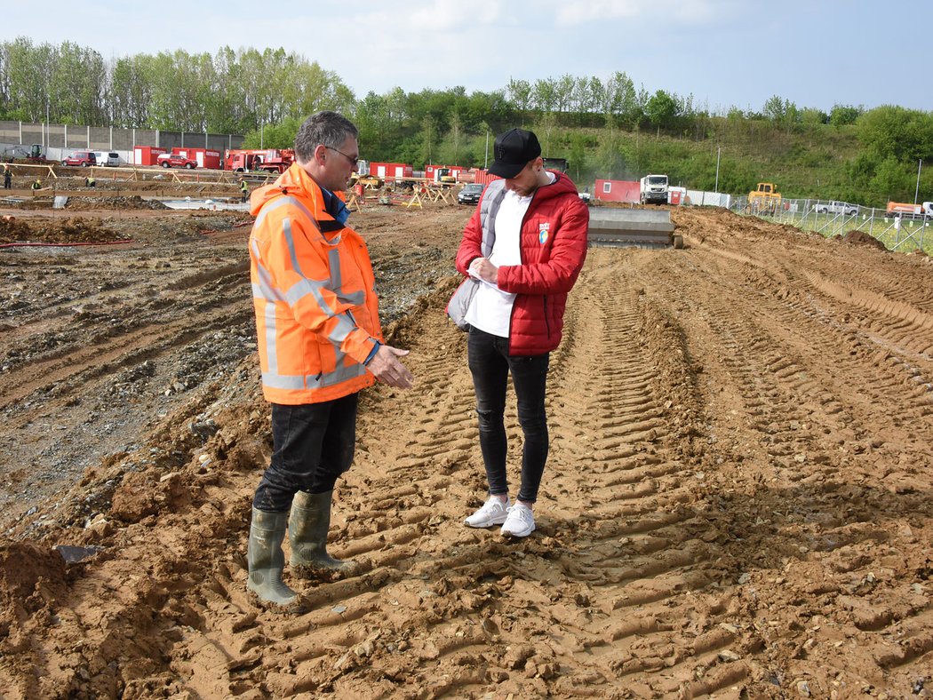 Byli jsme u ekologické rychlovýstavby silnice technologií RoadCem