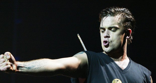 Robbie Williams si píchal testosteron