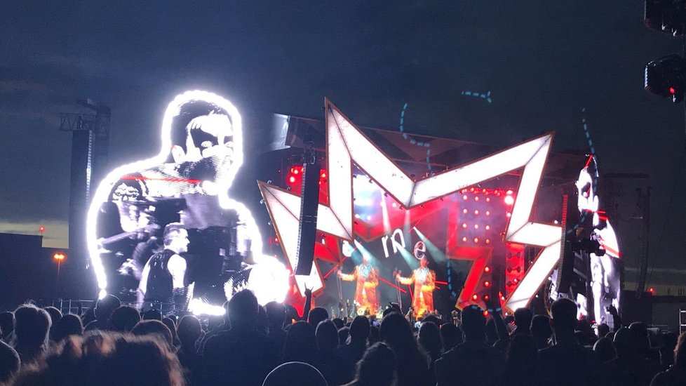 Velkolepý koncert Robbieho Williamse v Letňanech.