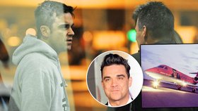 Robbie Williams už je v Praze: Manévry na letišti! A úprk do hotelu