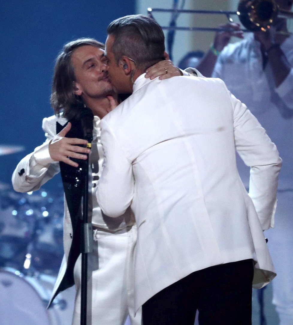 Mark Owen se nechal strhnout emocemi.