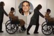 Robbie Williams je samý vtípek, z nemocnice svou manželku neodvezl, ona odtlačila jeho.