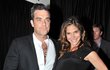 Robbie Williams tvrdí, že těhotenství své ženy prožívá stejně intenzivně jako jeho žena