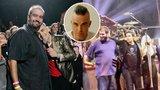 Robbie Williams v Budapešti: Po 20 letech vytáhl stejného fandu! 
