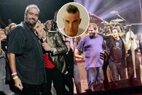 Robbie Williams v Budapešti: Po 20 letech vytáhl stejného fandu!