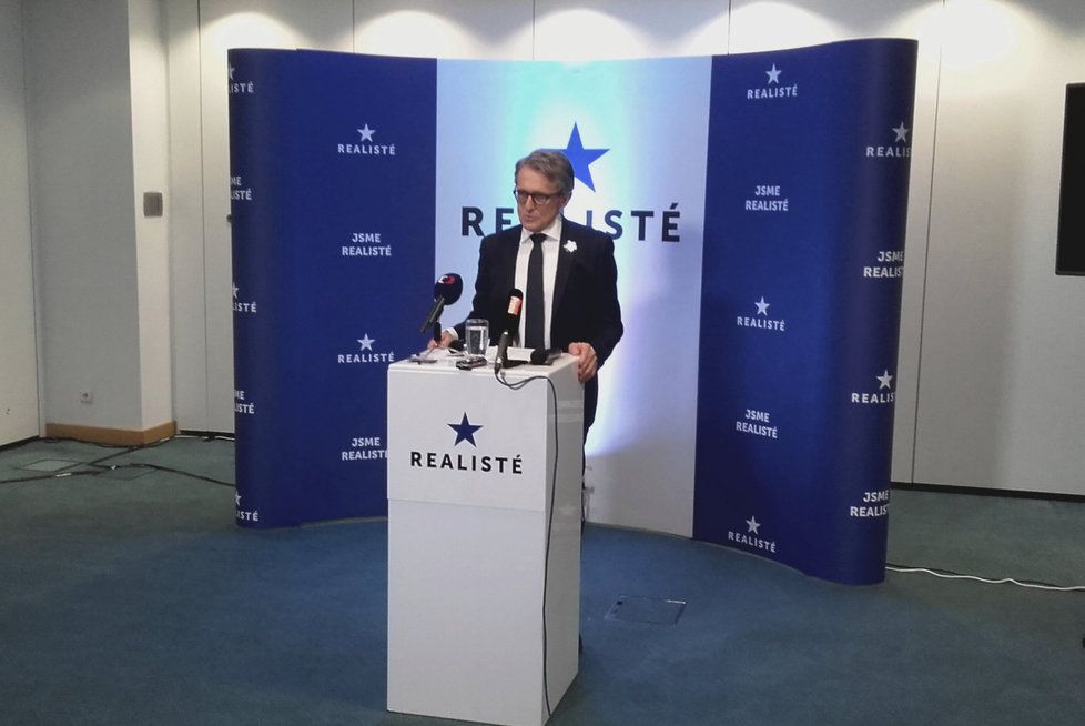 Petr Robejšek oznámil vznik nové politické strany Realisté.