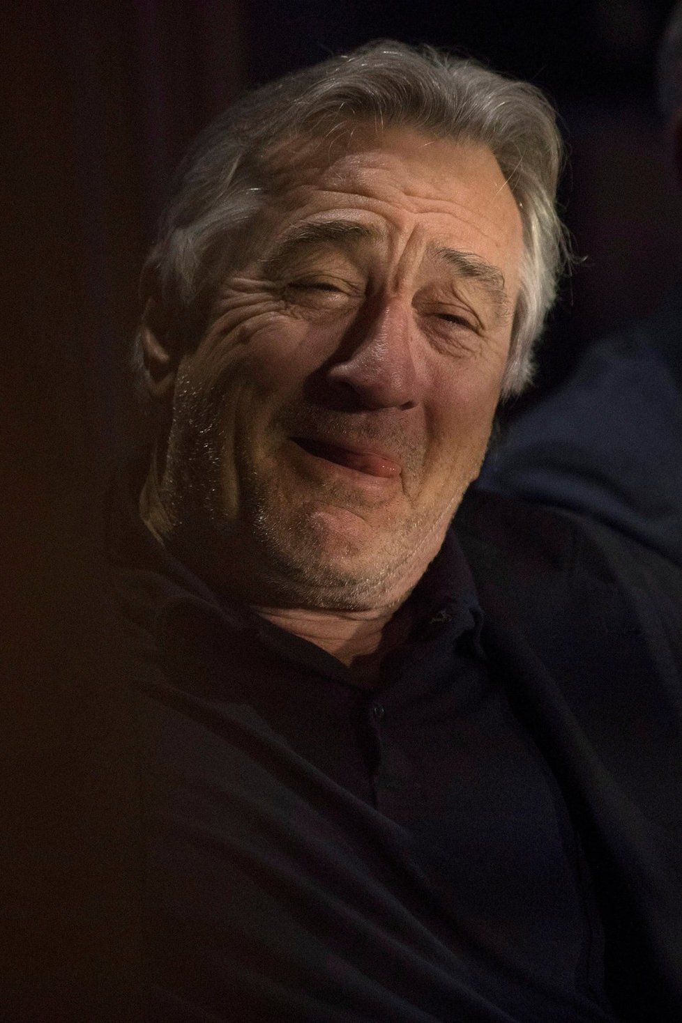 Amazon dobře ví, že si za svoje peníze kupuje neskutečného profíka. Než začal De Niro natáčet Kmotra 2, věnoval čtyři měsíce tomu, aby se naučil ten správný sicilský přízvuk.