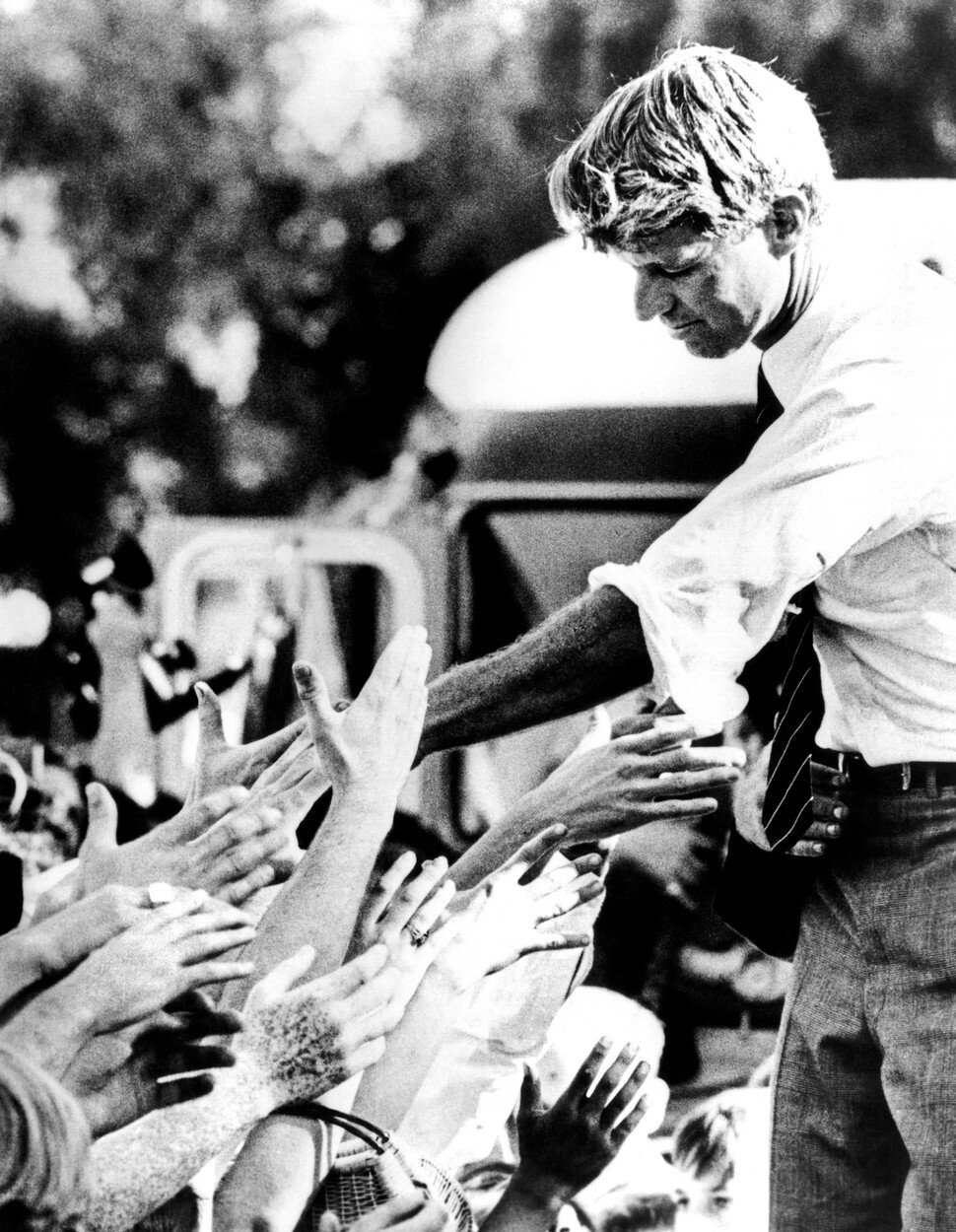 Bobby Kennedy byl miláčkem davů.