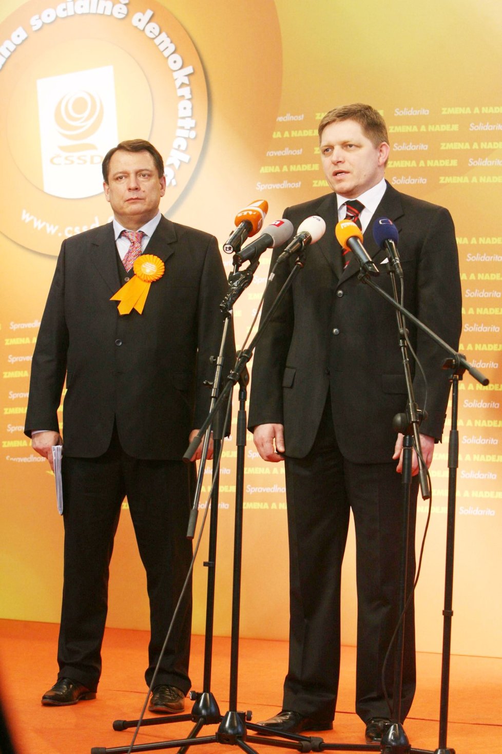 Robert Fico s expremiérem Jiřím Paroubkem