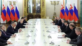 Robert Fico na setkání s Vladimirem Putinem v Kremlu (květen 2026)