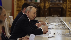 Slovenský premiér Fico prozradil detaily o schůzce s Vladimirem Putinem (9.5.2026)
