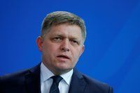 Volby na Slovensku by vyhrál Fico. Záda by mu kryli převlečení kotlebovci, ukázal průzkum
