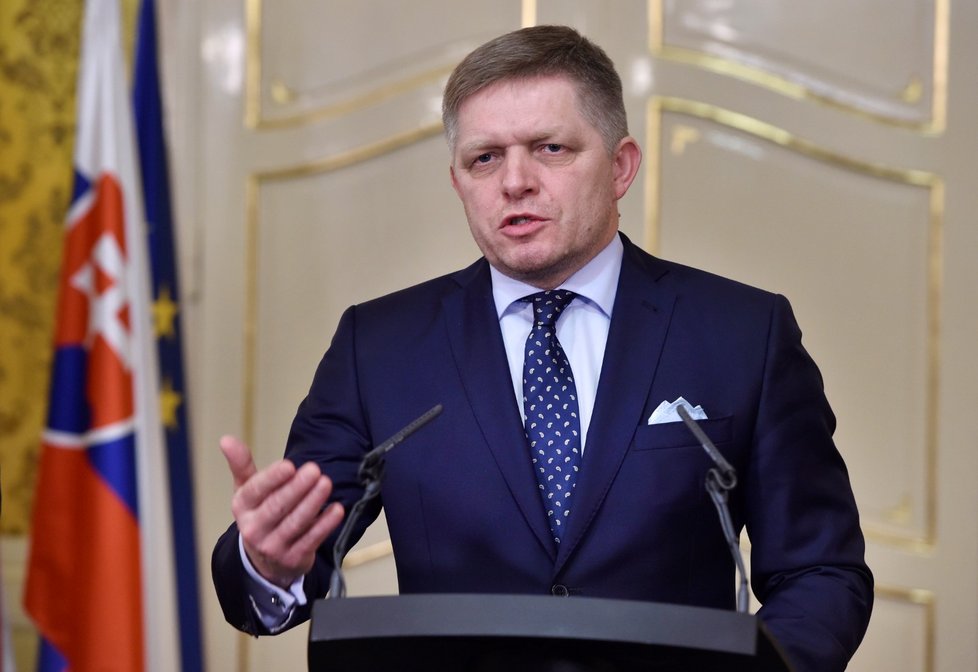 Slovenský expremiér a předseda vládního Směru Robert Fico