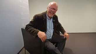 Stáhl jsem kalhoty před Krytonem a byl nadšený. Podívejte se na rozhovor s hvězdou Červeného trpaslíka Stáhl jsem kalhoty před Krytonem a byl nadšený. Podívejte se na rozhovor s hvězdou Červeného trpaslíka