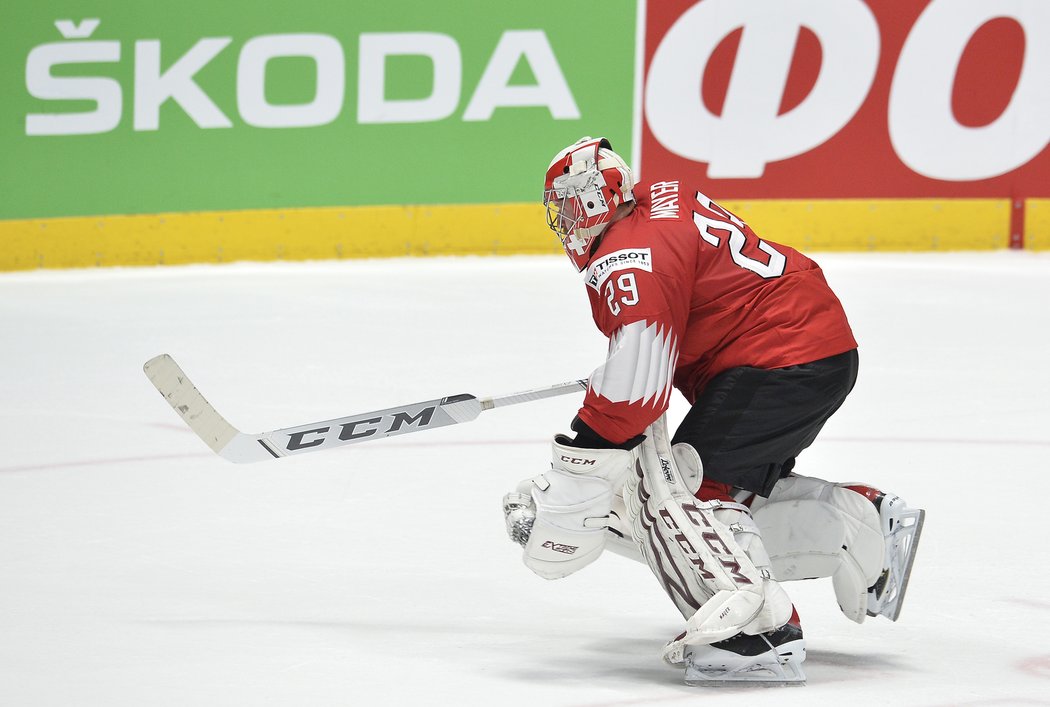Švýcarský hokejový brankář Robert Mayer na MS 2019