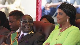 Spekuluje se o tom, že Robert Mugabe nedokončí své prezidentské období. A moc předá manželce!