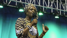 Grace Mugabe prý již zahájila svou prezidentskou kampaň.