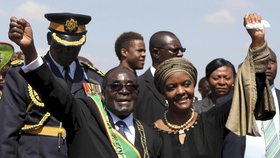 Zemřel bývalý diktátor a exprezident Zimbabwe Robert Mugabe. Bylo mu 95 let, rezignoval teprve nedávno.