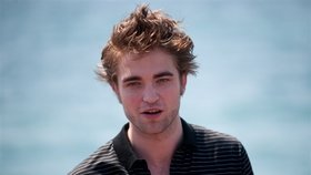 Pattinson si stěžuje: Fanynky mě berou jako upíra Edwarda Cullena, a ne jako Roberta!
