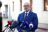 Adept na ministra v nemocnici. Plaga musel na zákrok kvůli bulce!