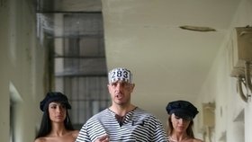 Známý pornoherec Robert Rosenberg natočil klip o svém pobytu ve vězení.