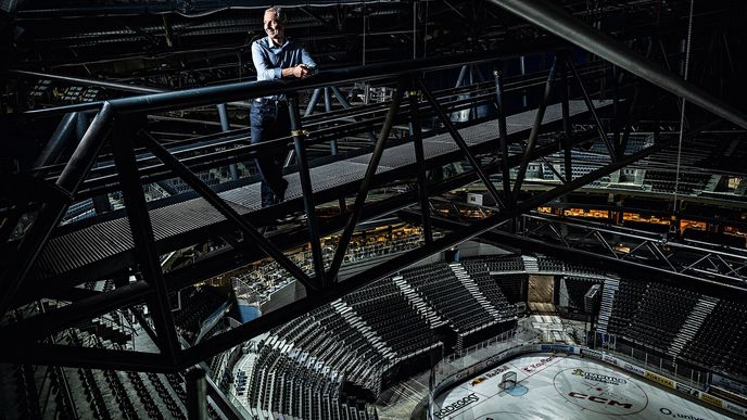 Ředitel společnosti Bestsport Robert Schaffer pod střechou O2 areny. Ředitel společnosti Bestsport Robert Schaffer pod střechou O2 areny.