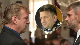 Jiří Komárek (vlevo) ještě coby šéf ostravské ÚOOZ zaútočil na policejního šéfa tuhhého. Vpravo Robert Šlachta