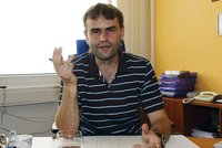 Plukovník Šlachta: Kmotrů Mrázků tady běhá víc!