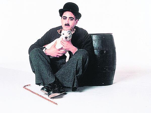 CHAPLIN (1992)