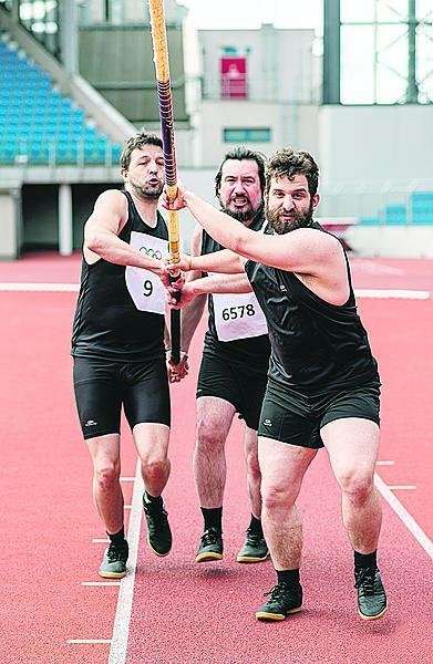 Cesta na Olymp, další skečový speciál. Čuba, Polák, Ferro.