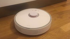 Robotický vysavač Xiaomi Roborock Sweep One S50 se při úklidu mojí domácnosti skvěle osvědčil