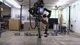 Robot Atlas z dílny společnosti Boston Dynamics, která patří Alphabetu.