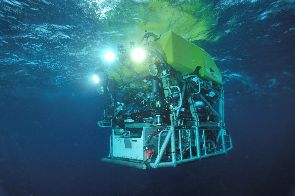 Podvodní robot Victor 6000 pátral po ztracené ponorce Titan