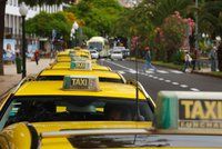 V Hodoníně zavádí taxi pro důchodce: Za dvacku k doktorovi, na úřady i na hřbitov