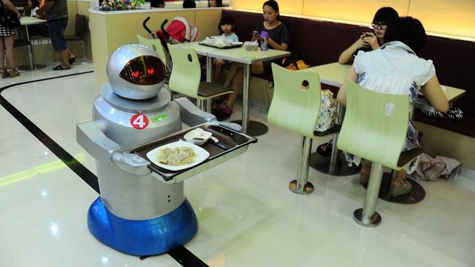 Robot v čínské restauraci Sung Jü-kang