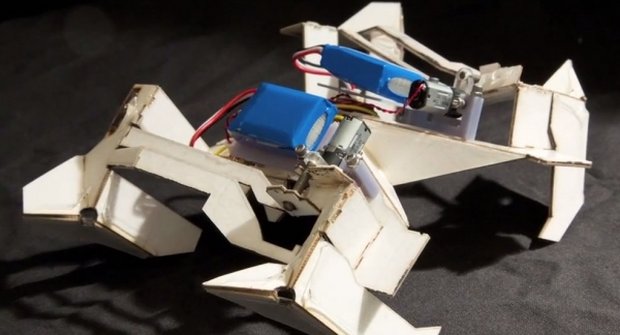 Samoskládací robot: Lidstvo je mu k ničemu