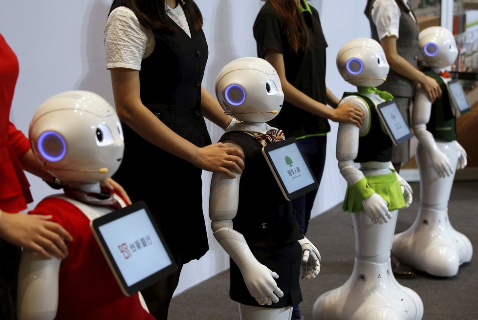 Roboti zvaní Pepper od SoftBank&#39;s při ukázce na Tchaj-wanu