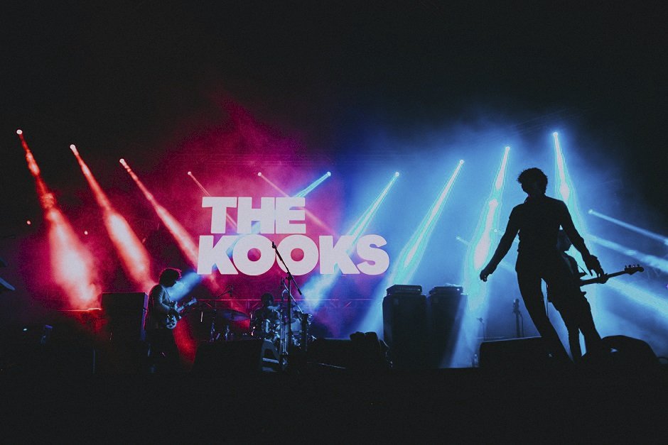 The Kooks vystoupí na Rock for People 2018.