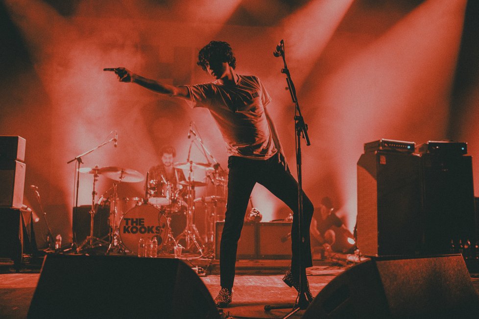 The Kooks vystoupí na Rock for People 2018.