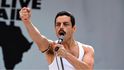 Bohemian Rhapsody. Film o Freddiem Mercurym je v Česku nejúspěšnějším filmem od revoluce, překonal v návštěvnosti i Avatara. Bohemian Rhapsody. Film o Freddiem Mercurym je v Česku nejúspěšnějším filmem od revoluce, překonal v návštěvnosti i Avatara.