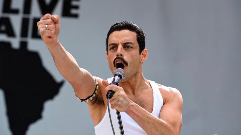 Bohemian Rhapsody. Film o Freddiem Mercurym je v Česku nejúspěšnějším filmem od revoluce, překonal v návštěvnosti i Avatara