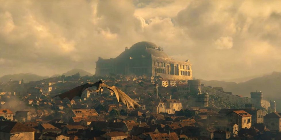 Dramatický návrat do Západozemí zrozeného v knihách George R. R. Martina. Targaryeni, Rod Draka, začínají svůj boj o Železný trůn i přízeň diváků.