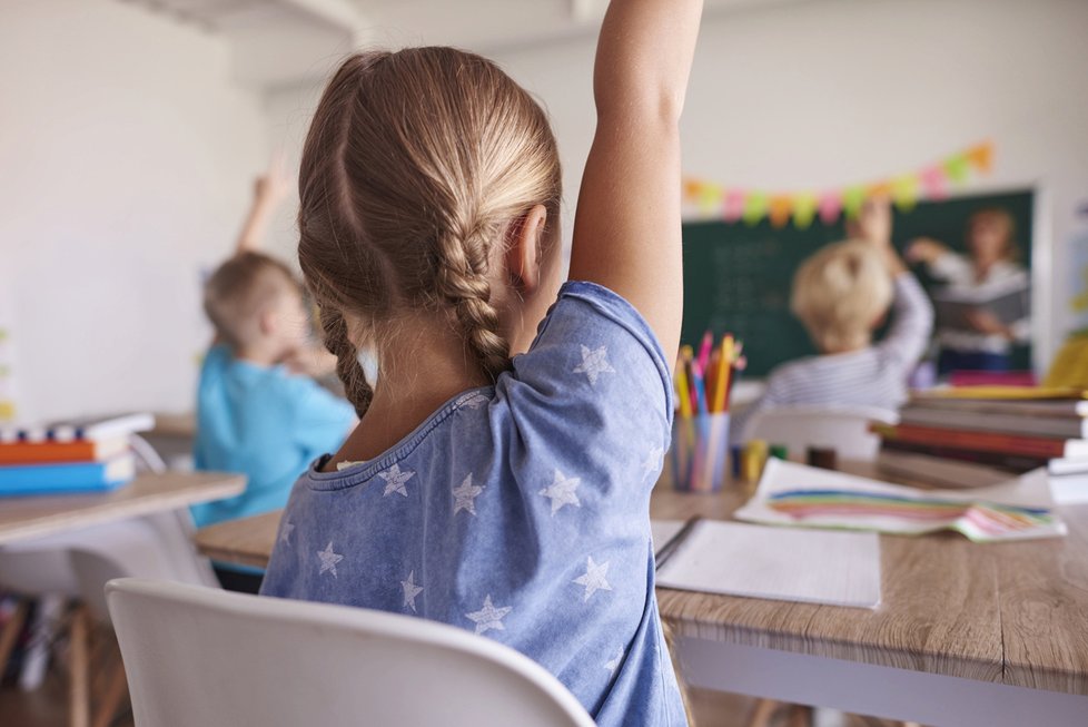 Rodiče dětí, které chtějí požádat o odsunutí školní docházky o rok, musí k žádosti předložit posudek z pedagogicko-psychologické poradny a potvrzení od lékaře či psychologa