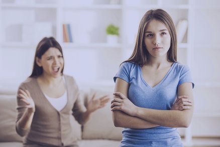 Čím pomůžete teenagerovi zvládat jeho šílené nálady?  