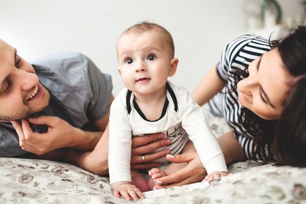 Jaká jména letí? Kluci mnohem častěji dědí jména po rodičích